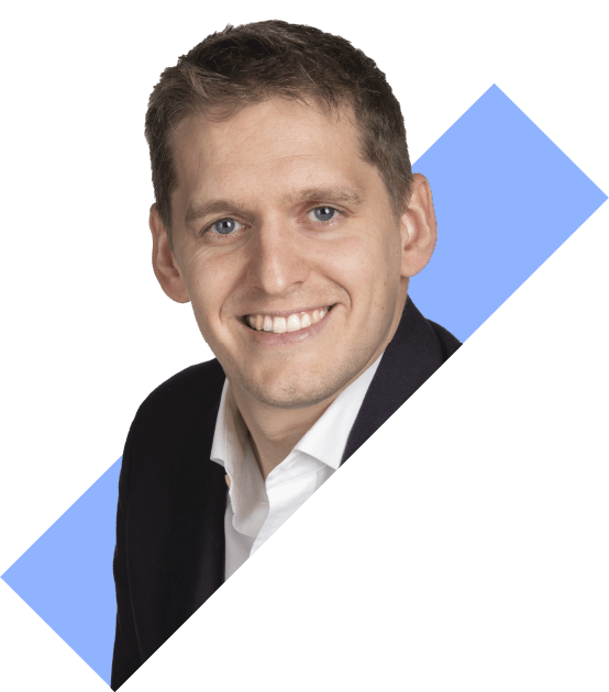 Portret van Yves Claeys, technisch en economisch expert, die zich in 2012 aansloot bij Cleays Expertise met een jonge technische en economische benadering.